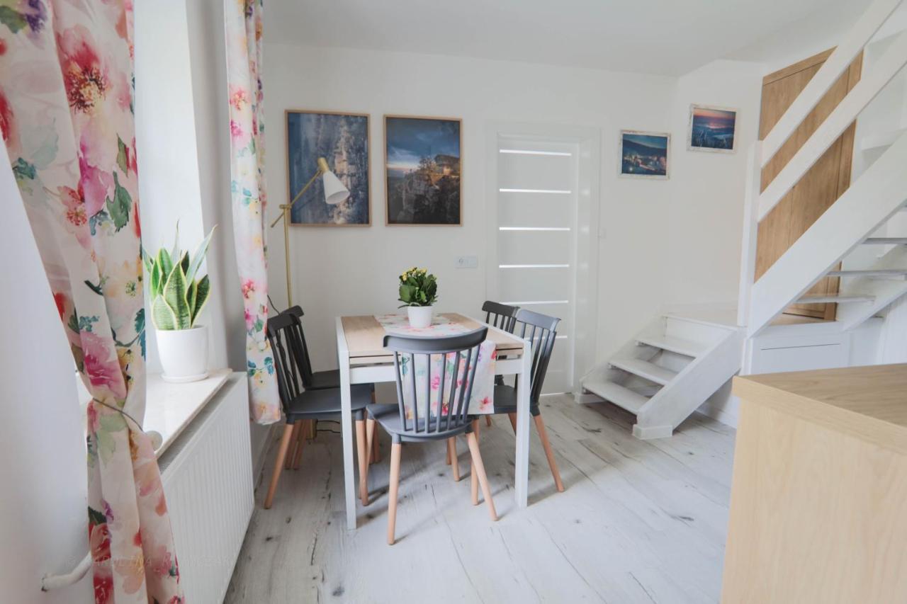 Appartamento Apartament Petunia Duszniki Zdrój Esterno foto